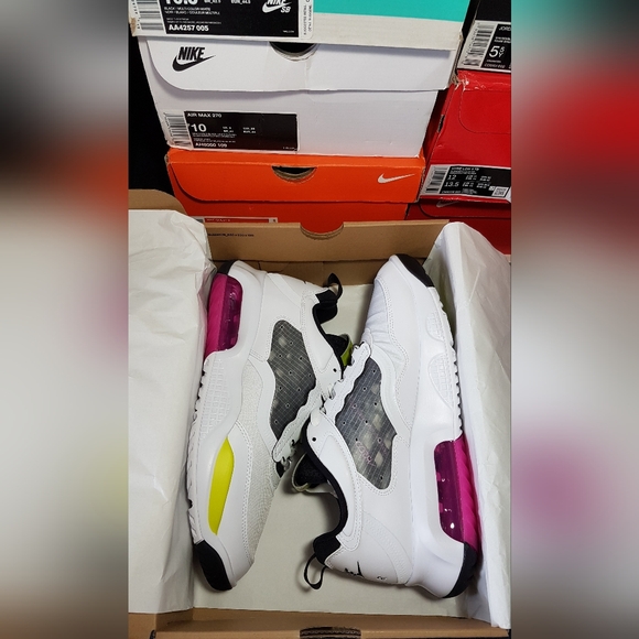 AIR JORDAN MAX 200 WHITE/FUCHSIA MEN'S US SIZE 9.5 BRAND NEW IN BOX - Picture 9 of 16